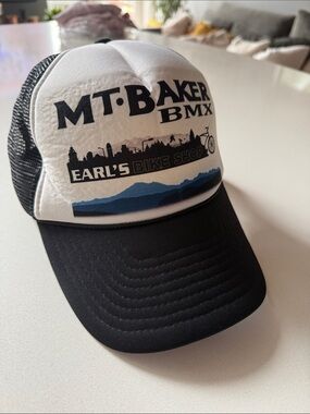 MT·BAKER BMX Bellingham Washington Earl's Bike Shop Black & White Trucker Hat